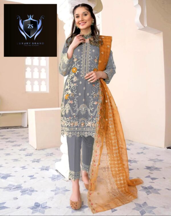 Adorable suit with dupatta - Image 4