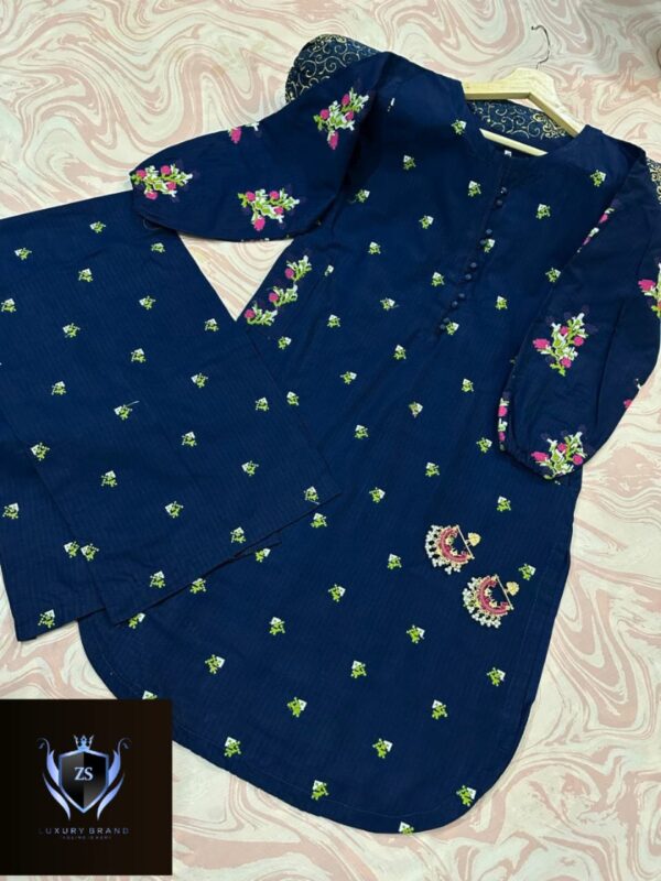 CASUal Kurti With Emb Flapper - Image 7