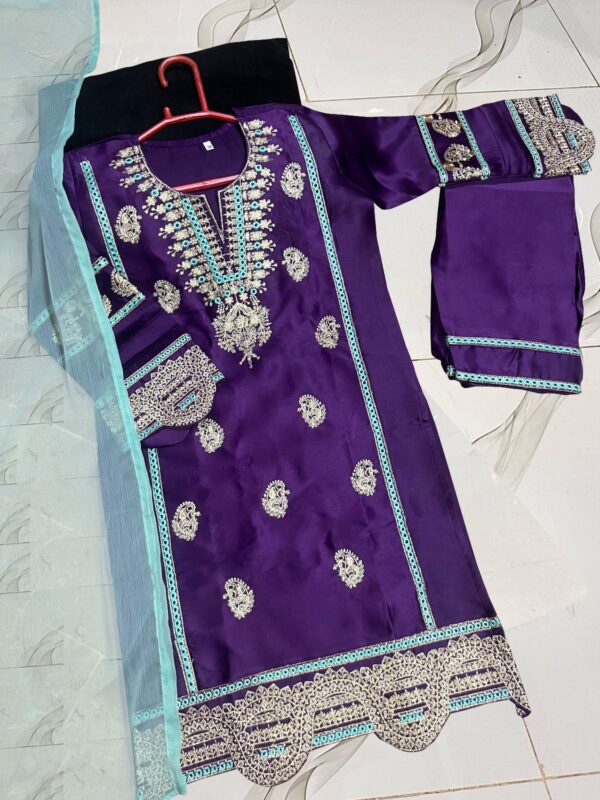 Kids Embroidered Suit with Kayi Work - Image 7
