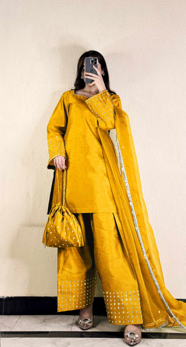 Most Trending Farshi Shalwar Kameez With Potli 4Pcs - Image 6