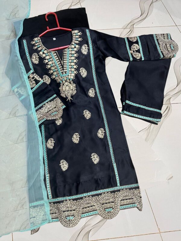 Kids Embroidered Suit with Kayi Work - Image 5